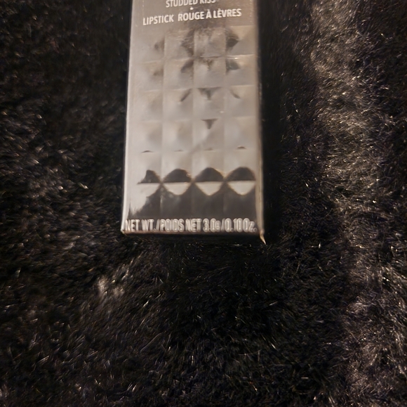 Kat Von D Studded Kiss Lipstick in A-Go-Go, FULLSIZE, N.I.B. - Picture 3 of 5